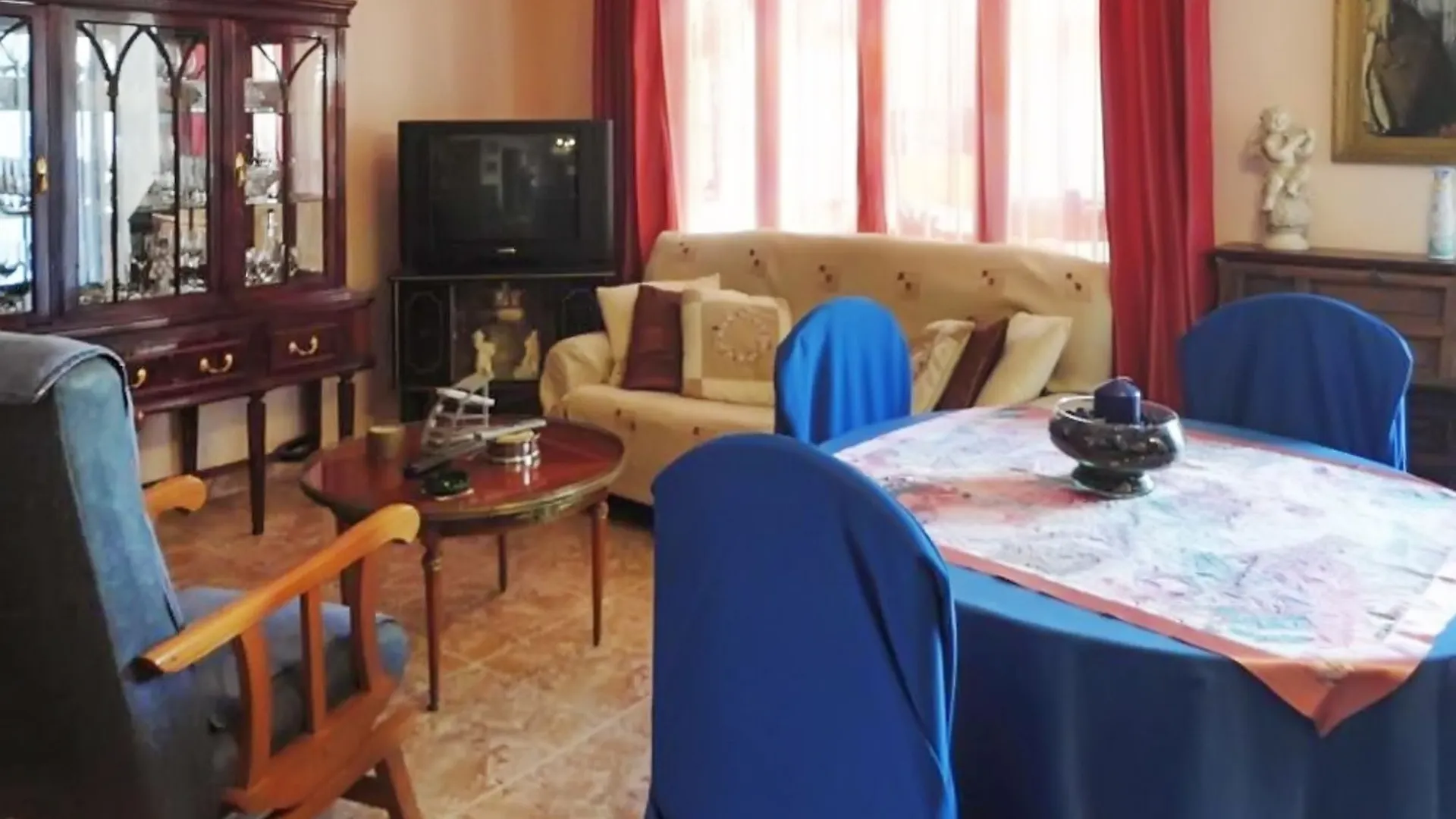 Well-Appointed, 4-Bedroom House In Alcudia With A Furnished Terrace An Puerto de Alcúdia 0*,  España